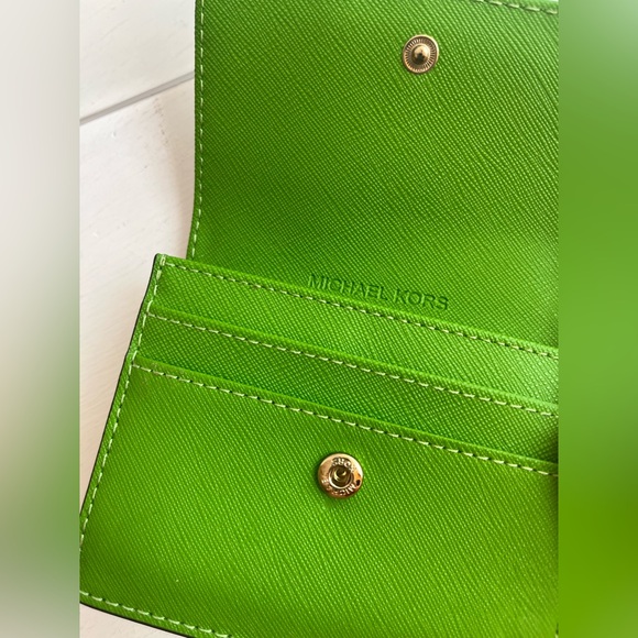 Michael Kors Lime Green Card Holder - Picture 13 of 13